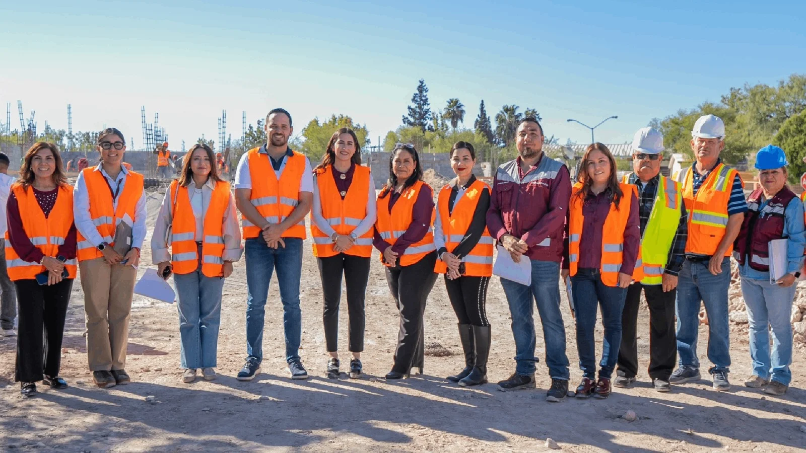 La obra fue supervisada por el alcalde Jacobo Rodríguez en compañía de Samantha Domínguez, funcionaria del DIF nacional.