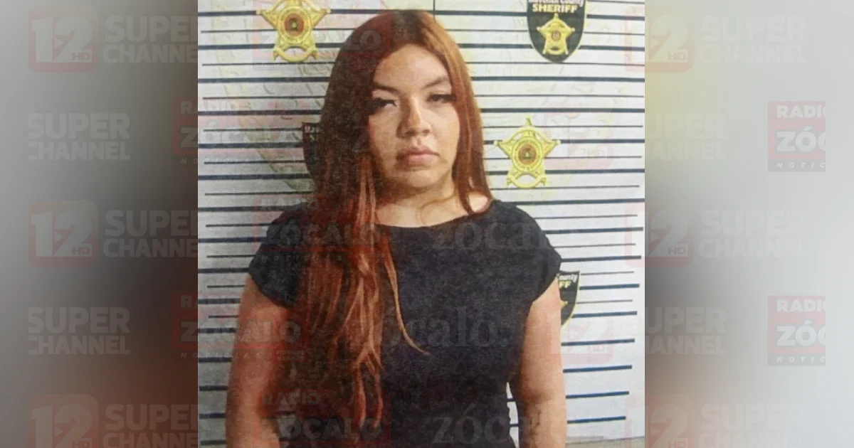 Mujer es detenida en puente internacional de Eagle Pass por orden de arresto activa por tráfico de personas en Uvalde.