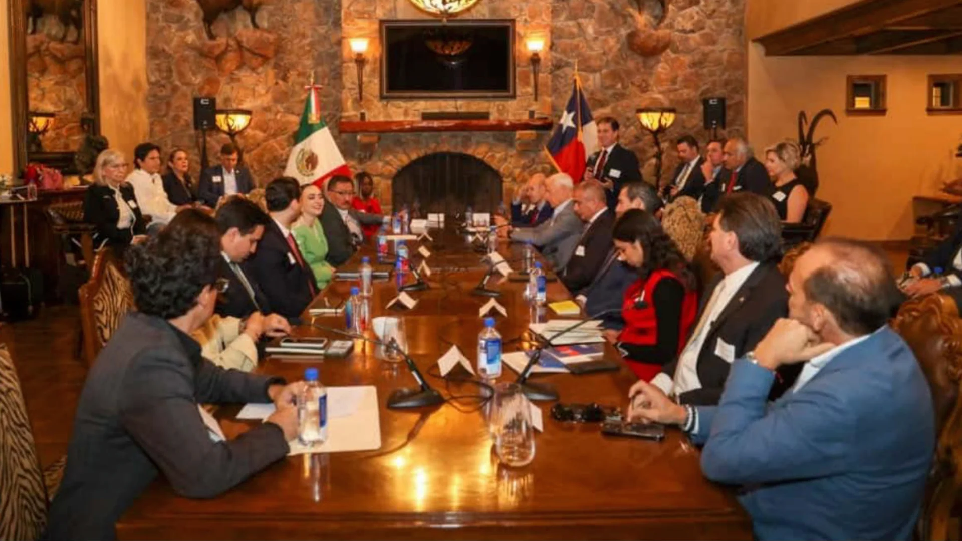 Reúne ‘Puerto Verde’ a funcionarios de ambos lados de la frontera