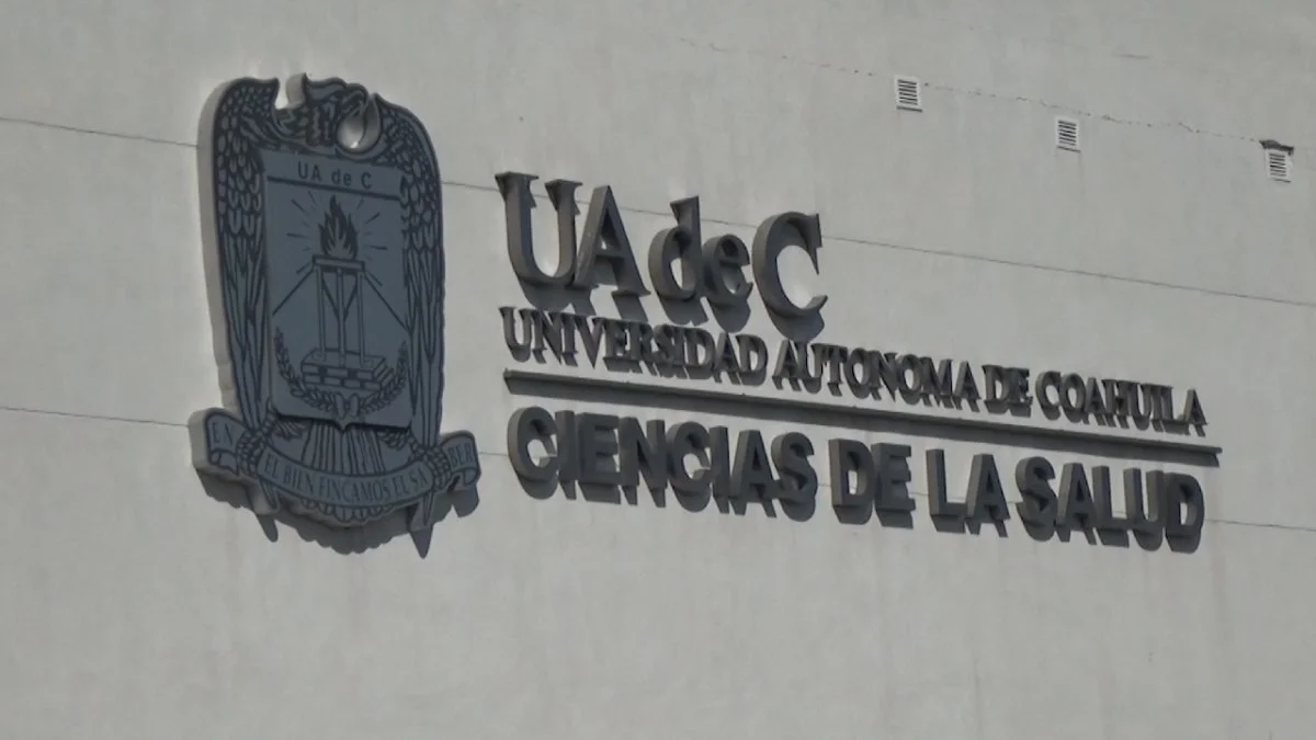 Alumna de sexto semestre de Enfermería teme perder estudios al no permitirle hacer prácticas por su embarazo