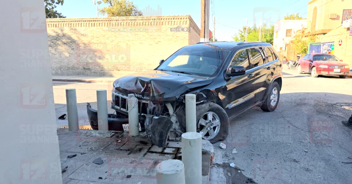 Fuerte choque deja cuantiosos daños materiales
