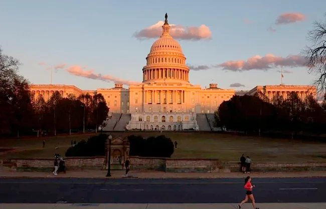 El proyecto proporcionaría financiamiento anual completo para algunas agencias federales y extendería la financiación para las demás partes