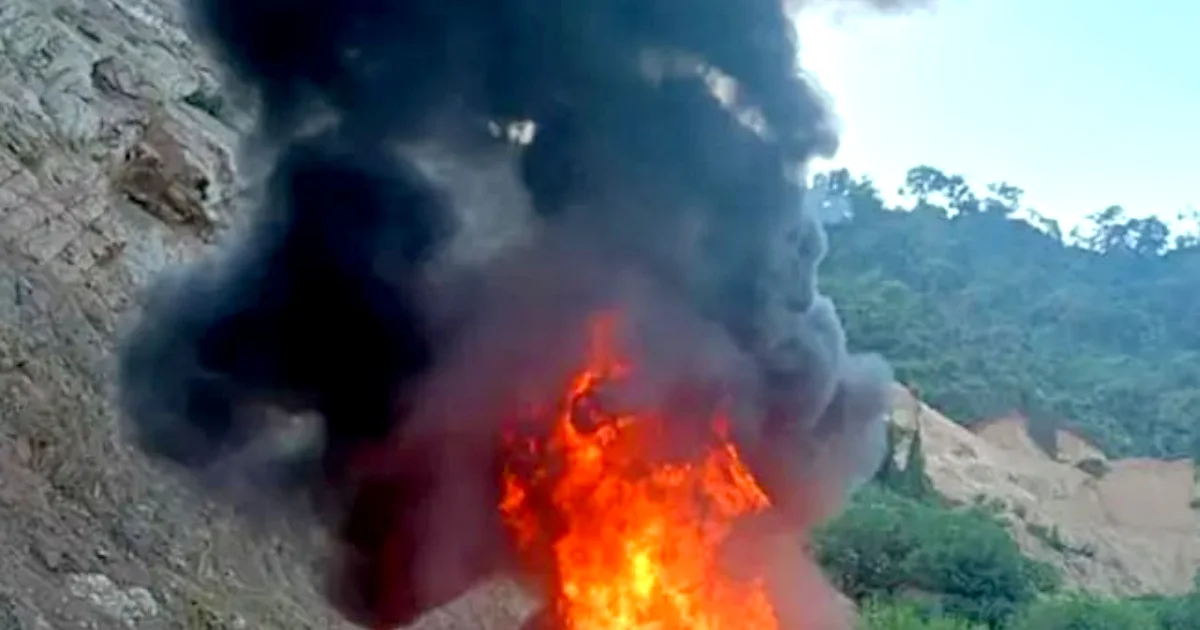 FGR incinera más de 1,600 kilos de cocaína en Acapulco, Guerrero, en operativo contra el narcotráfico.