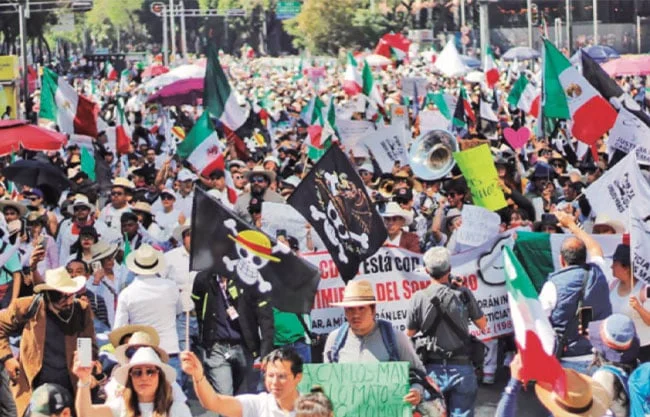 Marchan miles, sin distingo de edad, por todo el país, ante el clamor por paz y apoyo al pueblo.