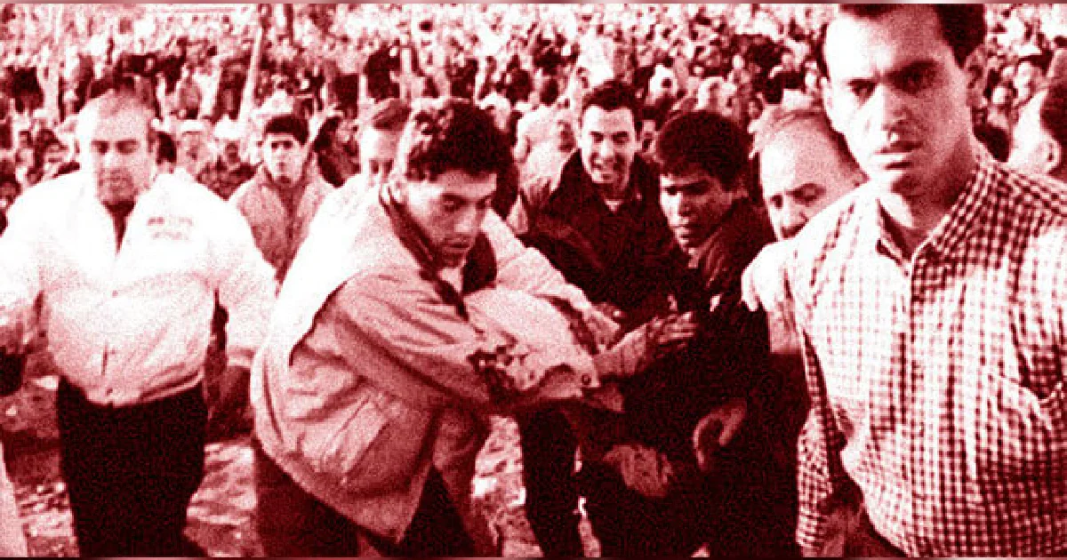 Si bien Mario Aburto Martínez cumple una sentencia de 45 años como tirador solitario, la FGR insiste en la participación de otras personas.