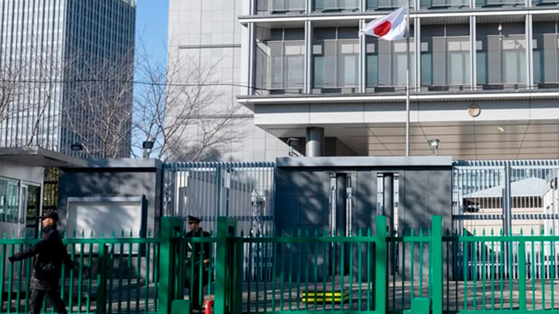 El aviso prohibía la navegación durante 24 horas al día y pide a los barcos evitar el área.