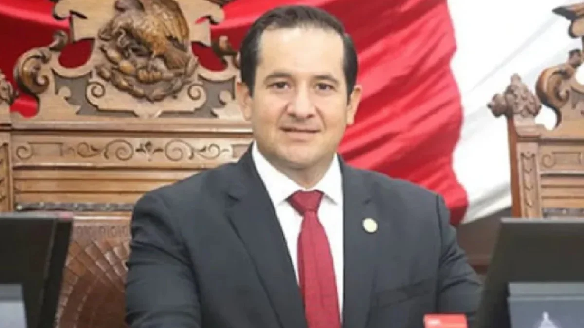 Estos apoyos son herramientas fundamentales para la formación de capital humano especializado, destacó el diputado local