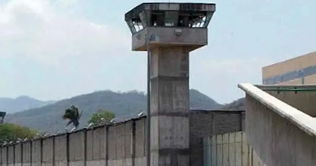 La Secretaría de Seguridad de Jalisco confirma fuga en penal de Puerto Vallarta y detención de custodios
