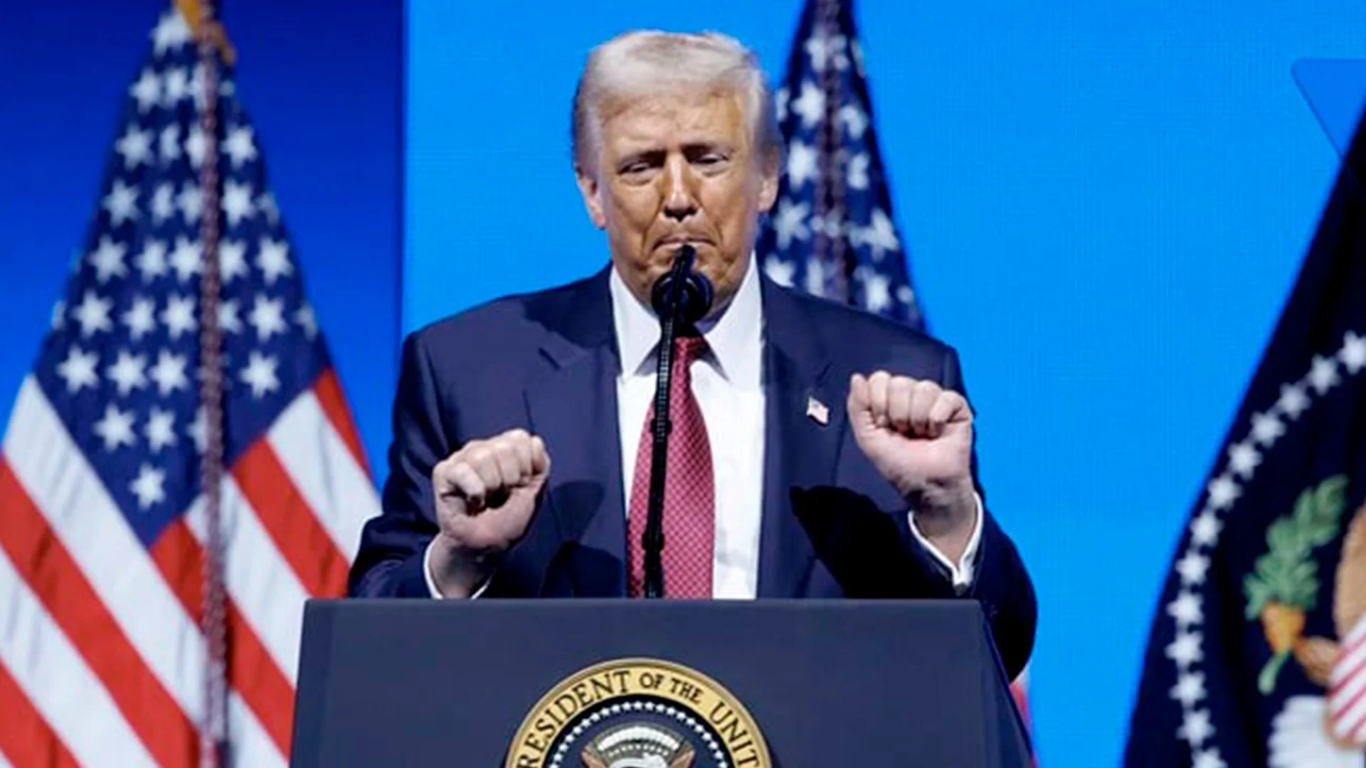 Más de un tercio de los votantes latinos de Trump se arrepienten, según encuesta