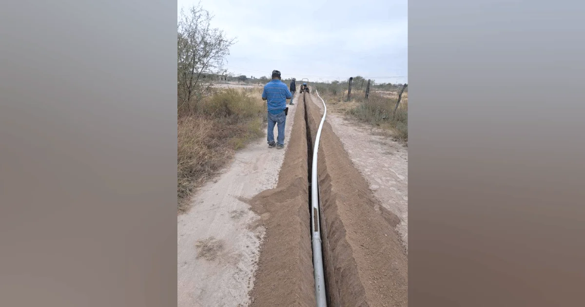 Se realiza la instalación de una nueva red para mejorar la presión y el servicio de este vital liquido.