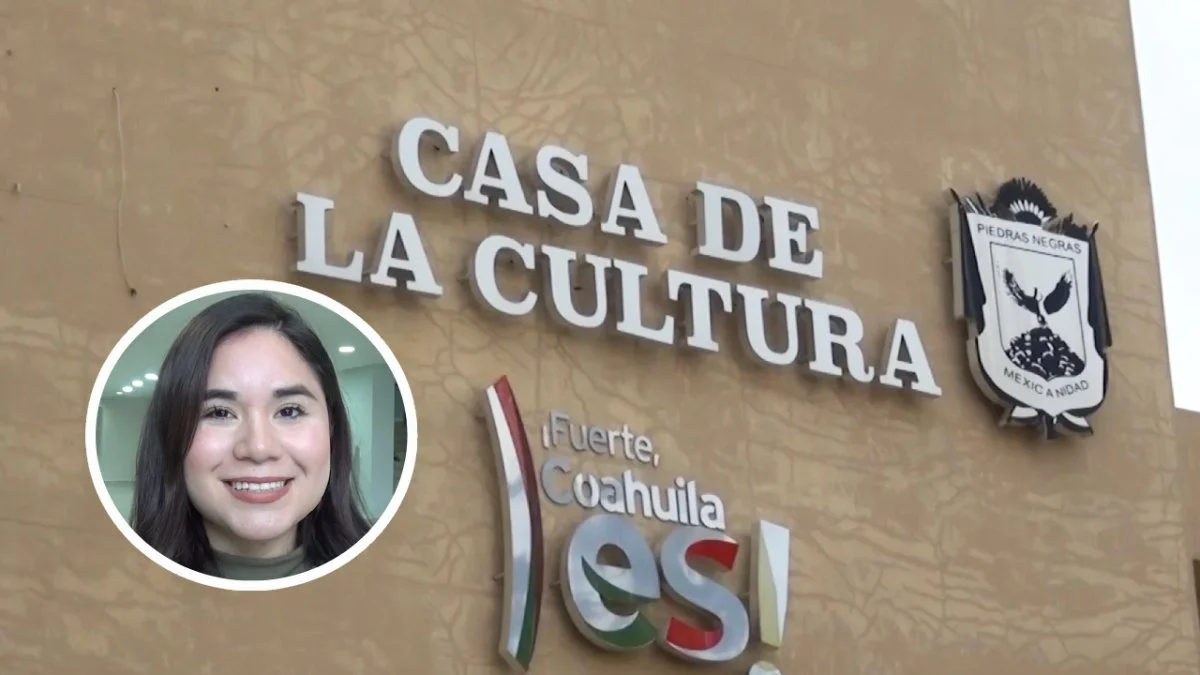 El edil nigropetense develará la placa colocada en la inauguración del recinto, en 1975