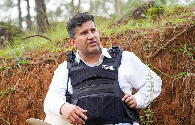 Fiscalía de Michoacán detiene a 7 escoltas de Carlos Manzo