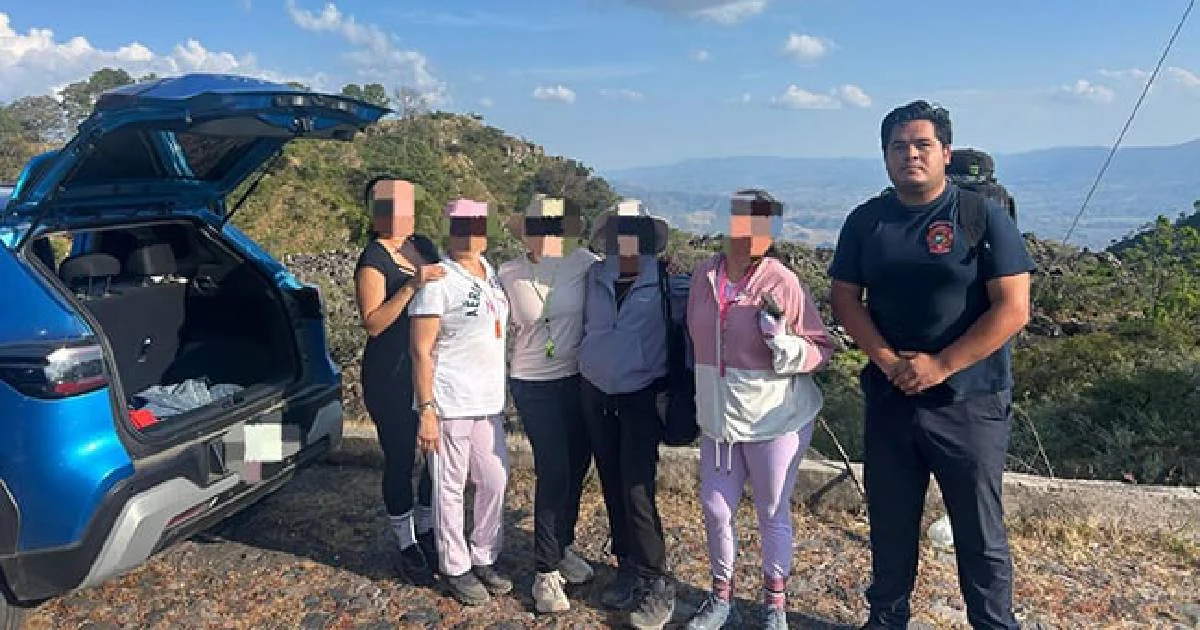 Al no encontrar el camino de regreso, las senderistas originarias de Puerto Vallarta, enviaron su ubicación, lo que permitió a rescatistas ubicarlas