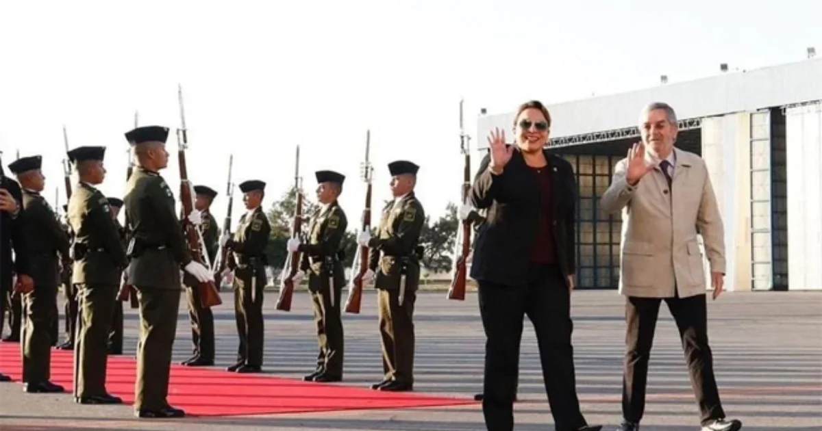 Llega Presidenta de Honduras a CDMX para reunión con Sheinbaum