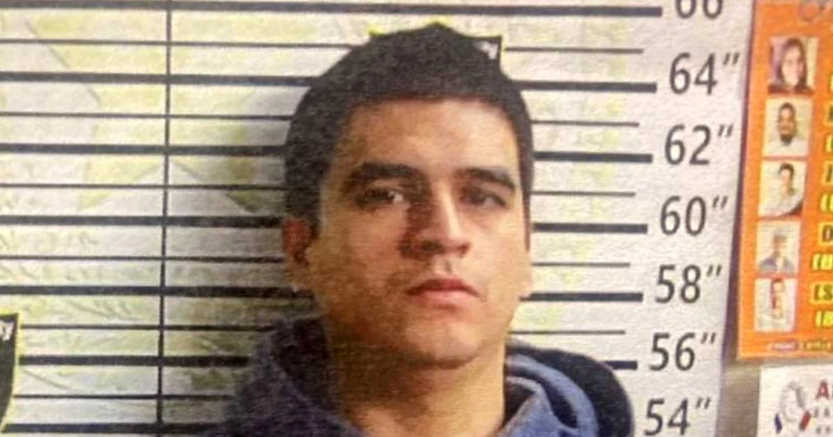 Arrestan a joven que amenazó con navaja a su madre