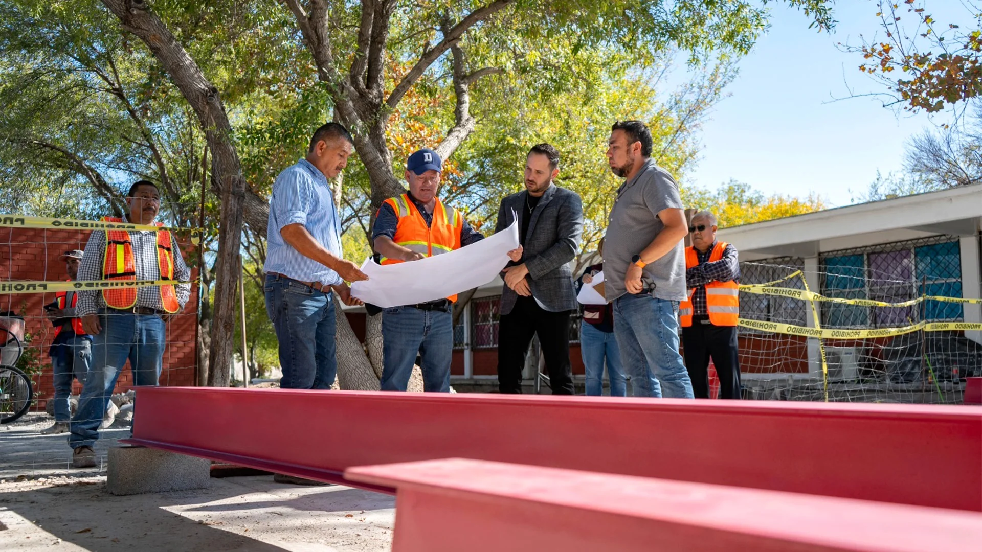 El edil informó que se llevó a cabo la supervisión de la obra, así como de la calidad del material que se utilizará.