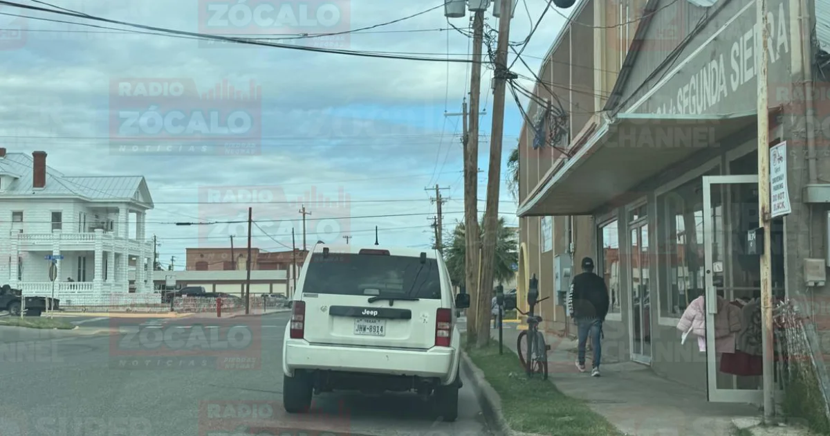 Buscan a responsables de atracar en 8 vehículos en Eagle Pass