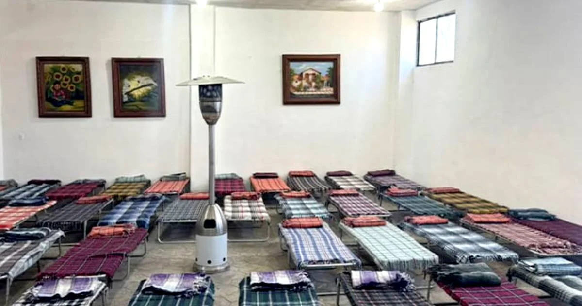 Se instalaron alrededor de 100 albergues en los 38 municipios del estado, tras el pronosticó de 48 frentes fríos para la temporada 2025-2026.