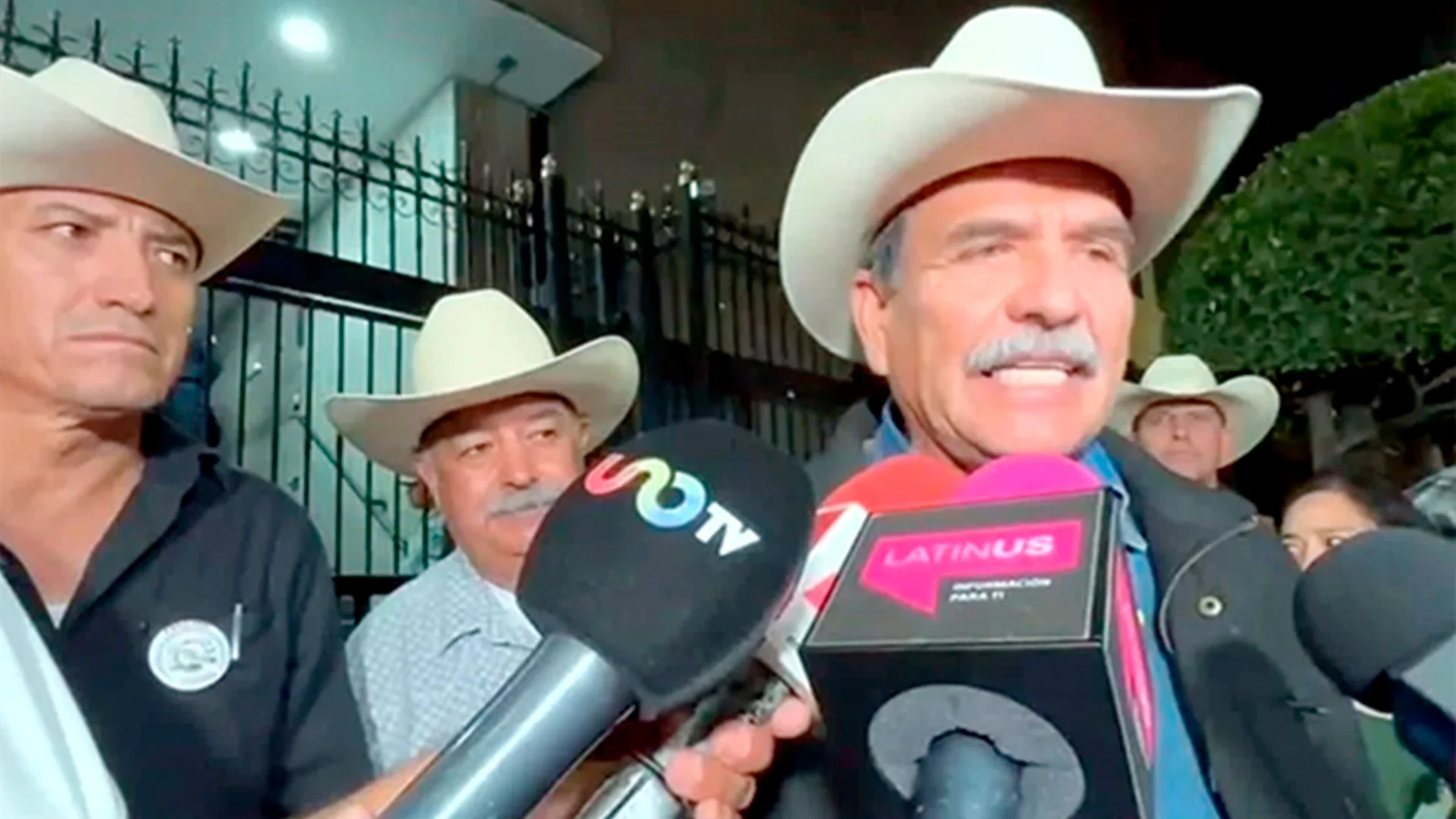 En busca de que sean atendidas sus demandas, representantes de organizaciones campesinas reanudaron el diálogo con autoridades en la Segob.