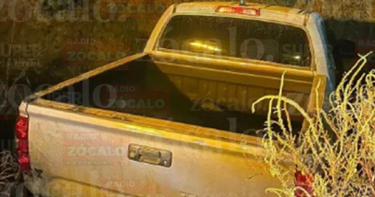 Roban, chocan y abandonan auto robado en Loma Bonita