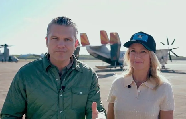 Pete Hegseth sirvió comida por el Día de Acción de Gracias y resaltó la ‘valentía’ de los militares que combaten el narcotráfico en el Caribe