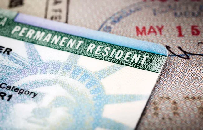 La orden fue comunicada por Joseph Edlow, director interino de los Servicios de Ciudadanía e Inmigración de Estados Unidos (USCIS)