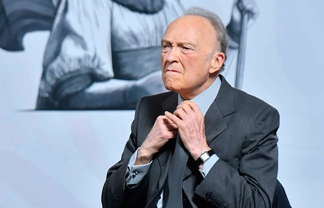 Alejandro Gertz Manero renuncia como Fiscal General de la República