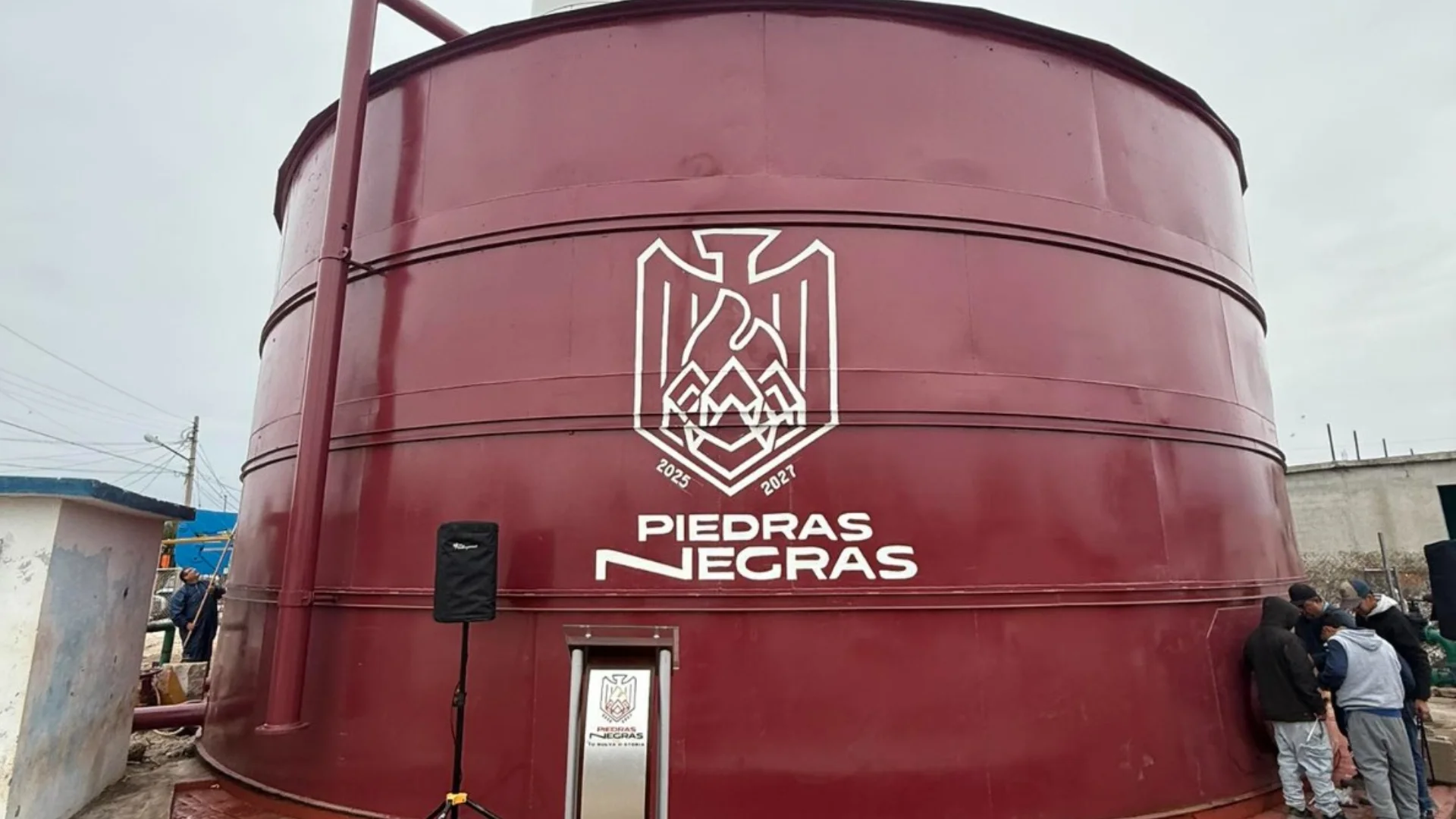 Con una capacidad de mil metros cúbicos, equivalente a un millón de litros, el tanque permitirá mejorar el suministro no solo en la colonia Doctores, sino también en sectores como San Ramón, Aeropuerto, San Joaquín, Loma Verde 1 y 2, El Nogalar, La Rioja, entre otros.