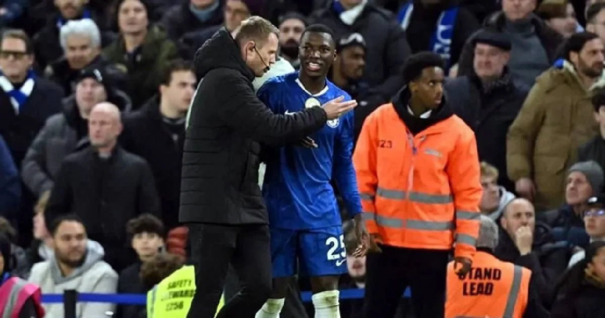 ¡Sobreviven los blues! Chelsea rescata empate ante el líder Arsenal pese a expulsión