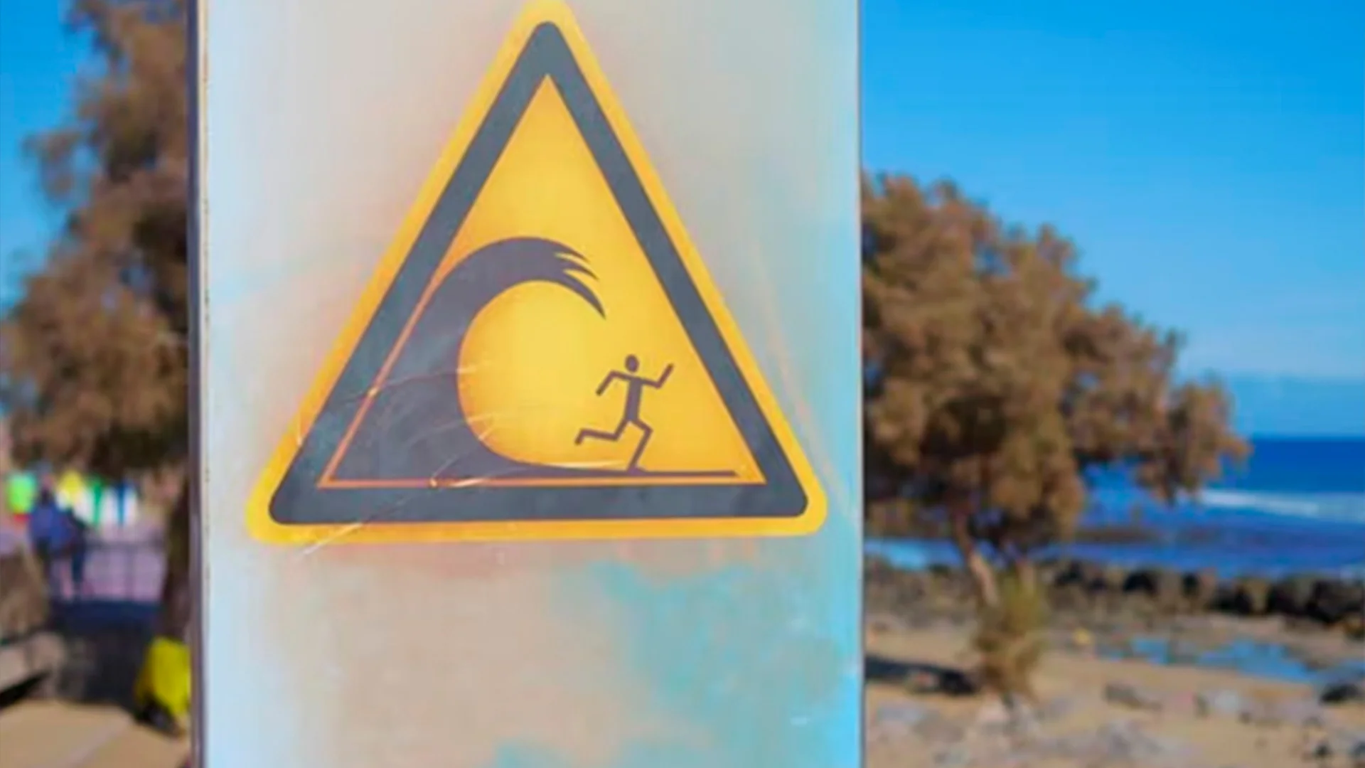 Este nuevo terremoto alcanzó una intensidad máxima de 4 en la escala sísmica japonesa de 7 niveles, centrada en medir la agitación sobre la superficie.