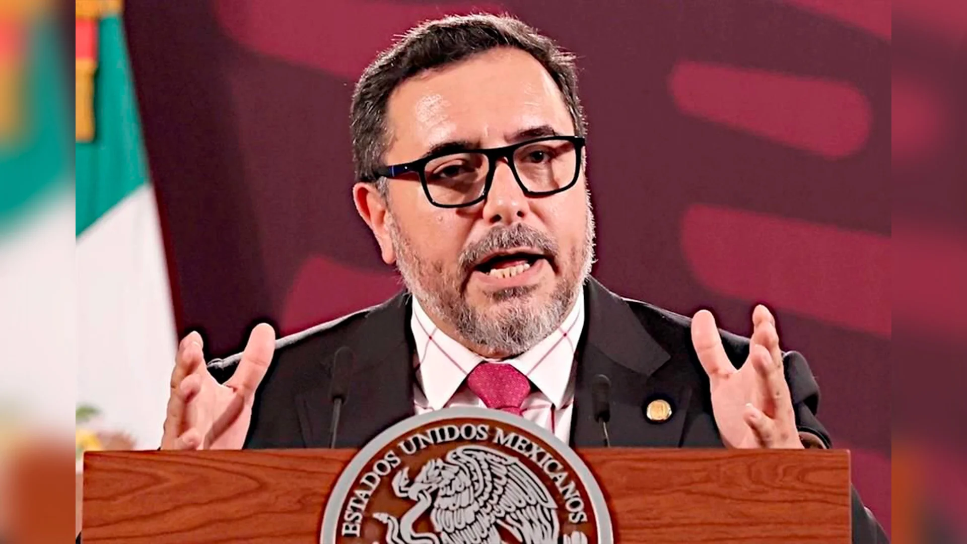 Paniagua acusó al director del IPN de solicitar al banco BBVA el uso de la 'Tarjeta IPN'.