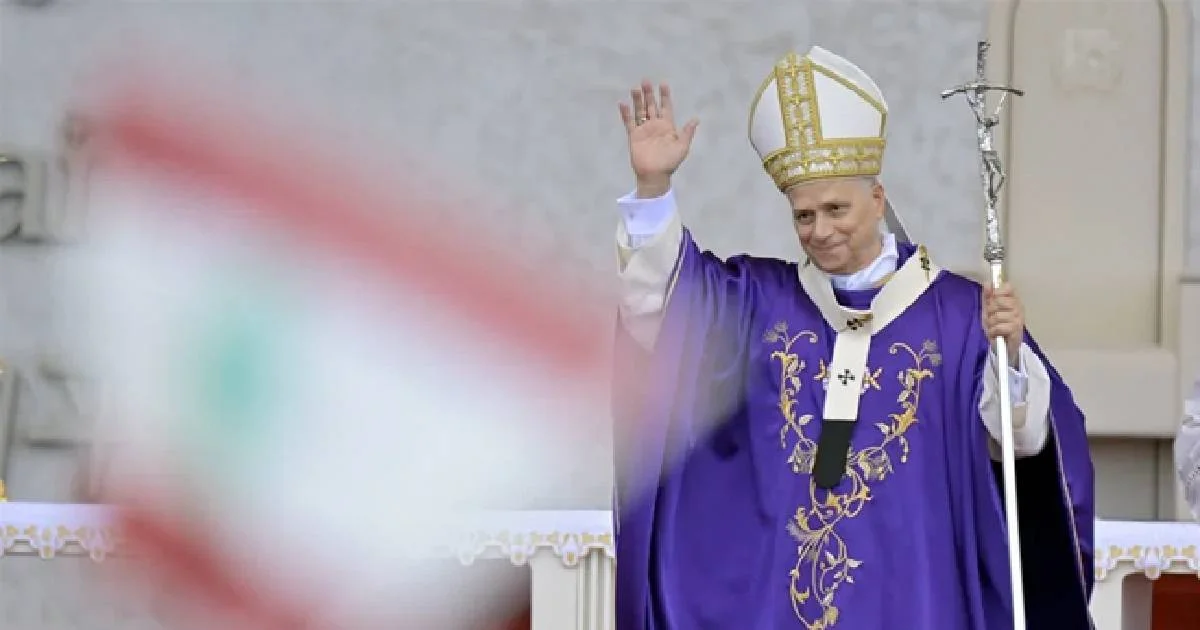 El papa se despide del Líbano con un llamamiento al cese de la violencia y la lucha armada