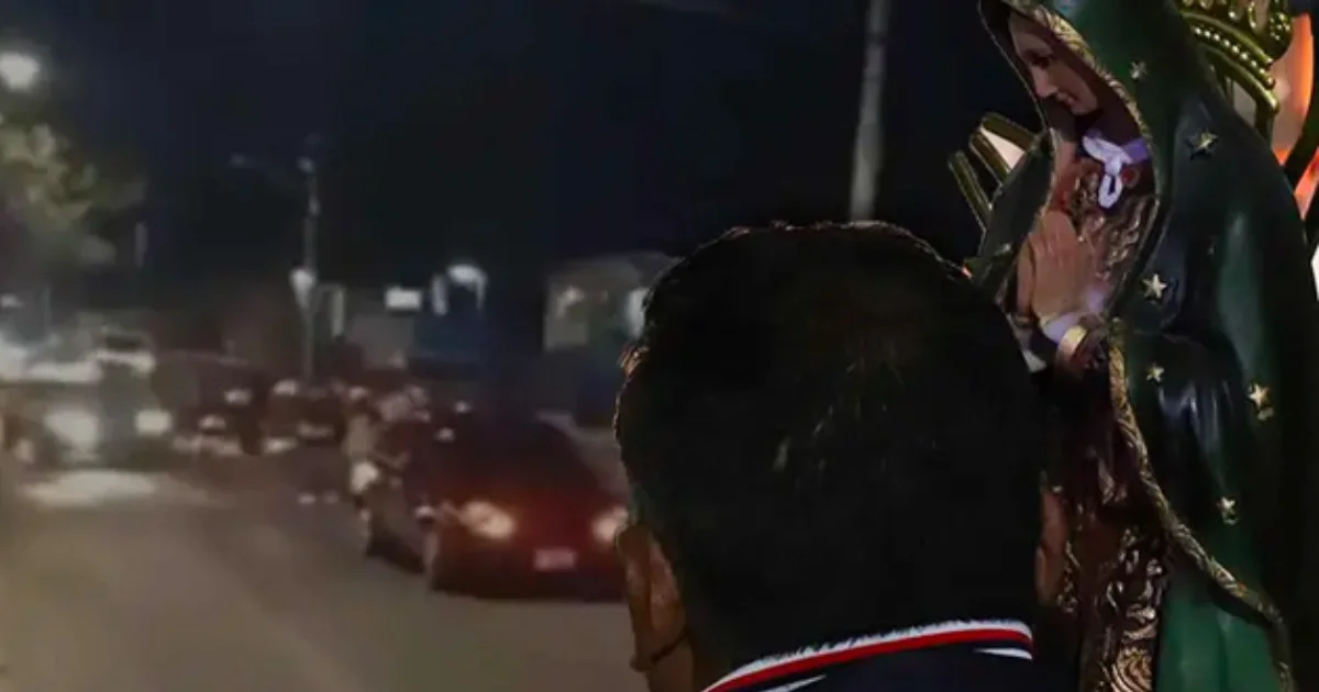 Conductor ebrio provoca choque múltiple por esquivar a peregrinos en Puebla | VIDEO