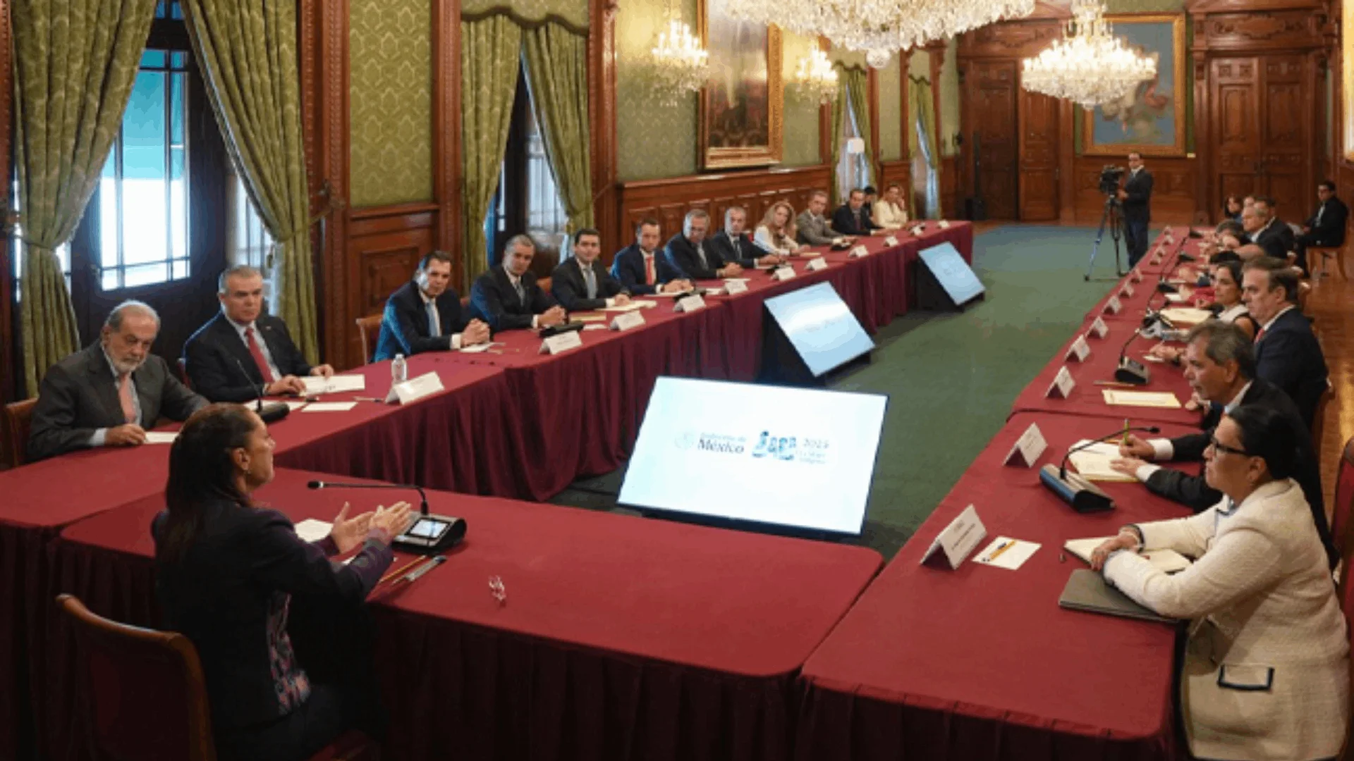 Sheinbaum acordó con líderes empresariales la creación de un Consejo para la Promoción de Inversiones vinculadas al Plan México.