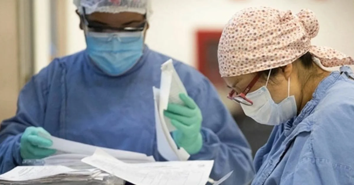 Se busca garantizar que todas las personas sin excepción reciban atención médica con el mismo estándar de calidad