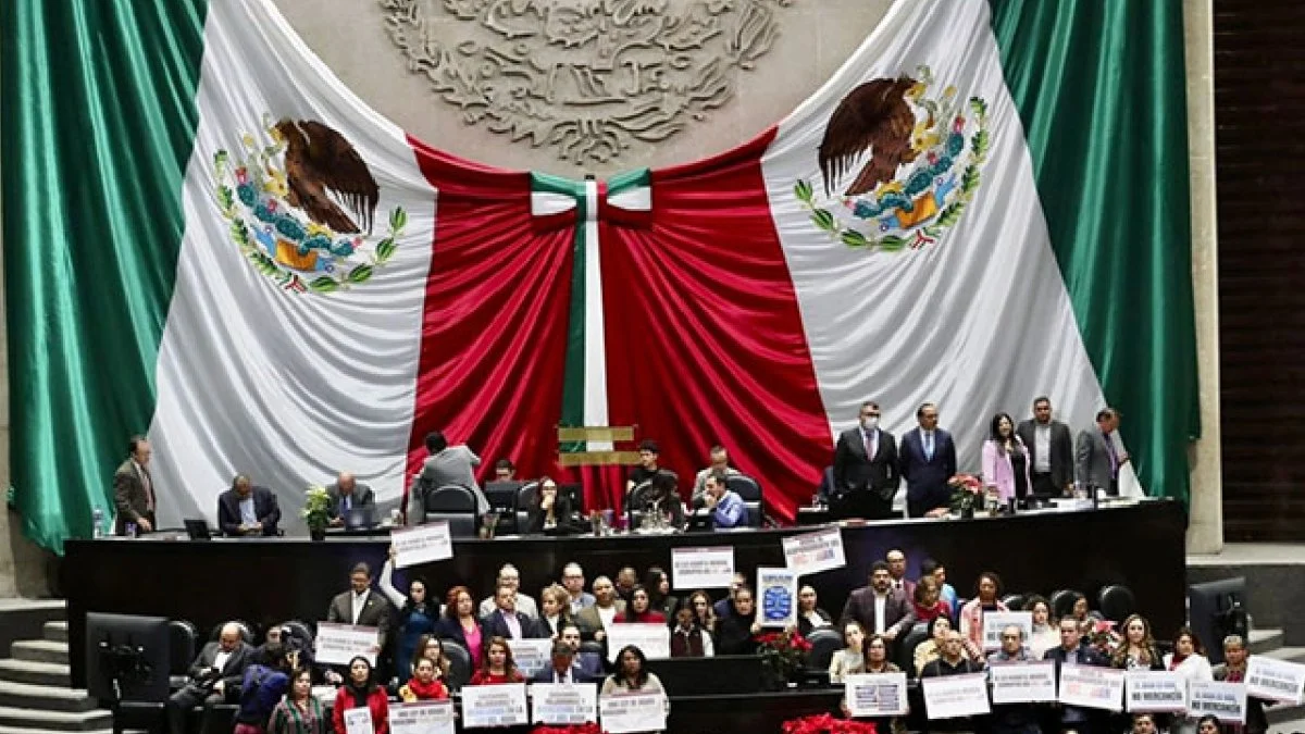 Diputados aplazan discusión de reforma que prohíbe vapeadores