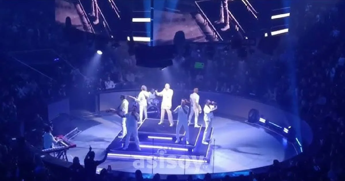 Miguel Bosé deslumbra en el Domo Care con una noche íntima y cargada de nostalgia