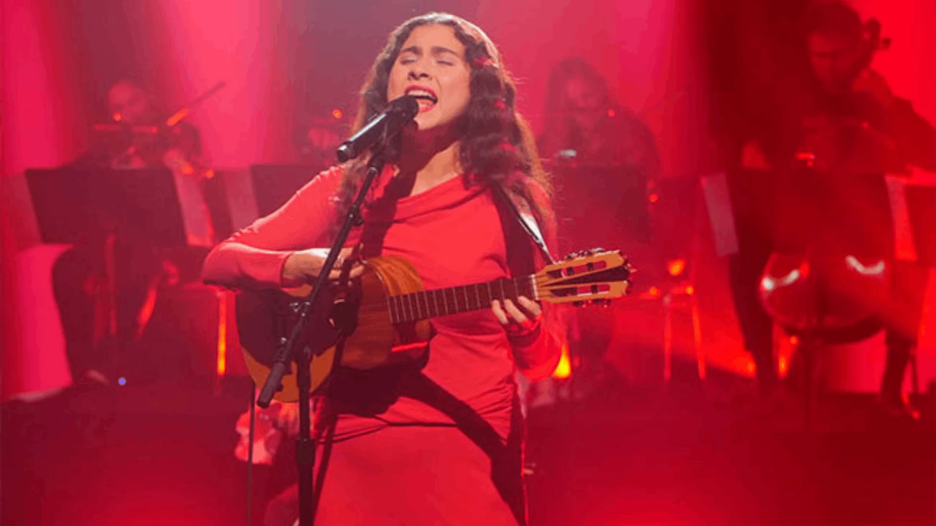 Silvana Estrada conquista la Televisión de EU, la cantante mexicana brilla en el ‘Jimmy Kimmel Live!’