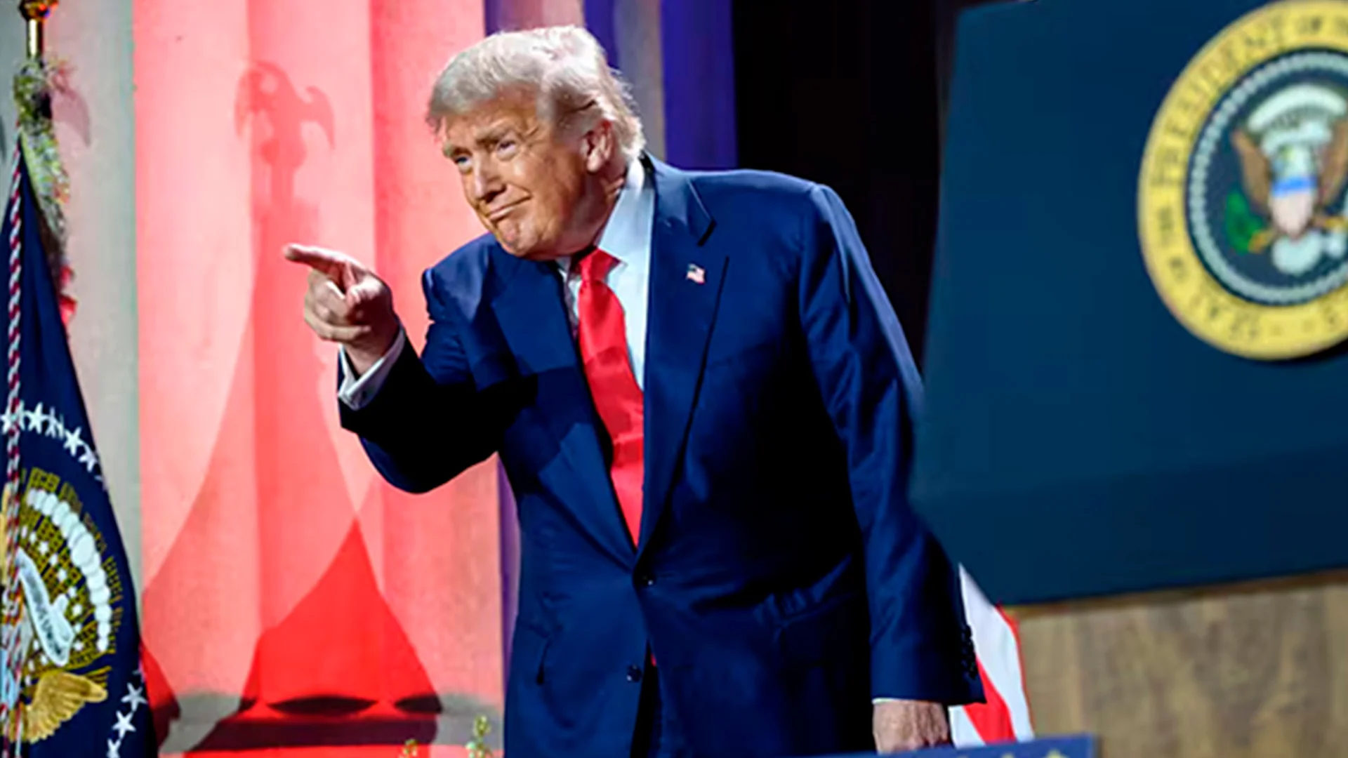 Trump reitera que EU atacará por tierra a ‘narcoterroristas’ en América Latina: ‘Sabemos todo sobre ellos’