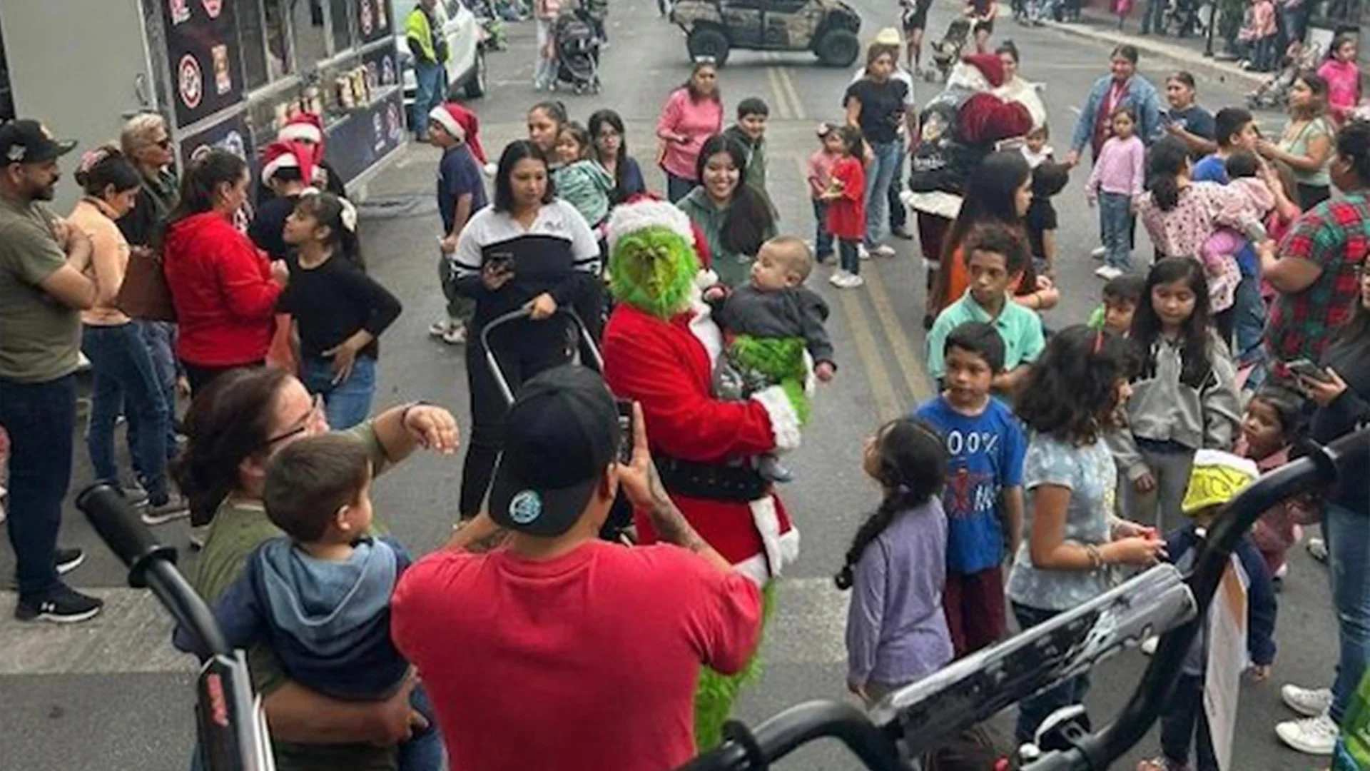 El sábado rifan bicicletas y regalos para los niños