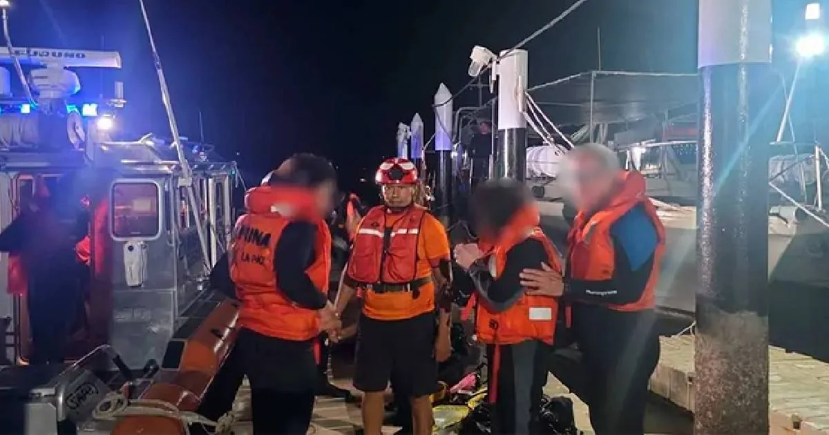 Marina rescata a 5 buzos extranjeros desaparecidos en Isla Espíritu Santo | VIDEO