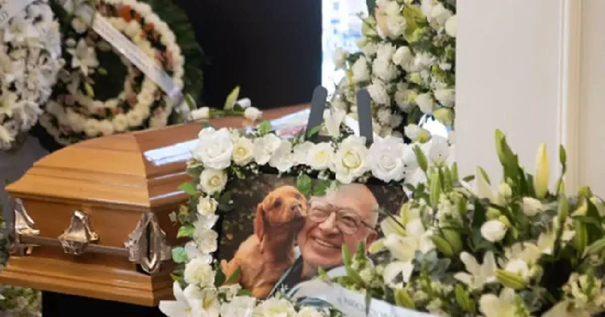 En una emotiva despedida realizada su hijo, Lalo Manzano Jr., dio a conocer que lo que pasará con los restos del comediante.