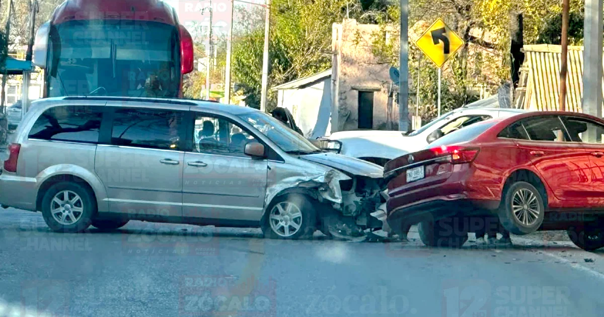 Chocan en la carretera 2, a la altura de Jiménez