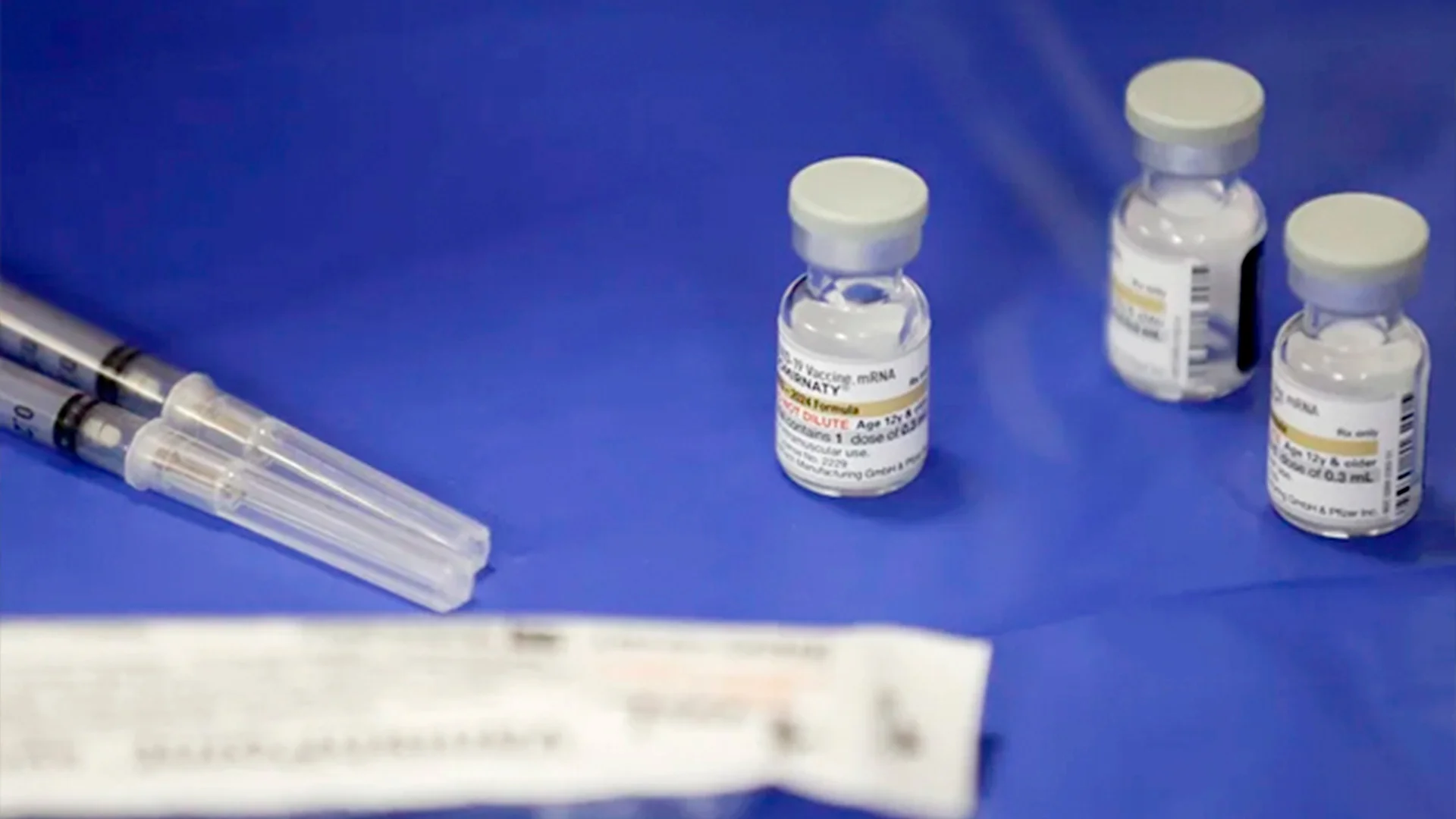 EU investiga si vacuna de la Covid-19 está relacionada con la muerte de pacientes