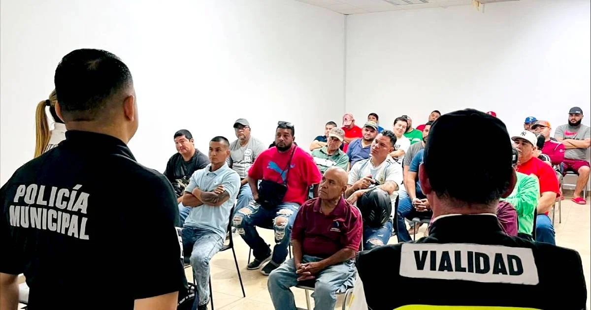 Tras accidente fatal, Seguridad Pública de Piedras Negras ampliará capacitaciones viales a conductores de autos particulares, incluyendo simuladores de manejo.