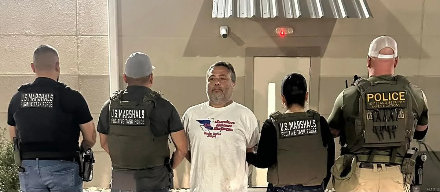 Policía de Eagle Pass colabora en captura de fugitivo buscado por Marshals