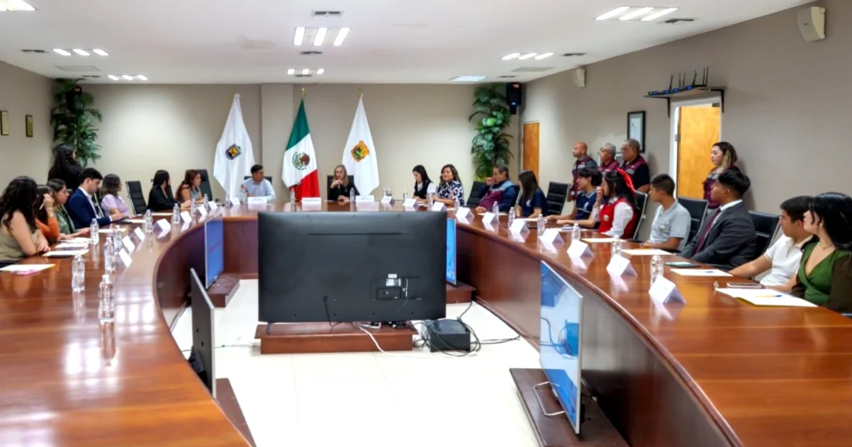 Más de 500 jóvenes ya cuentan con la tarjeta de descuentos en Piedras Negras, que ofrece beneficios en comercios locales para fomentar el consumo y la economía.