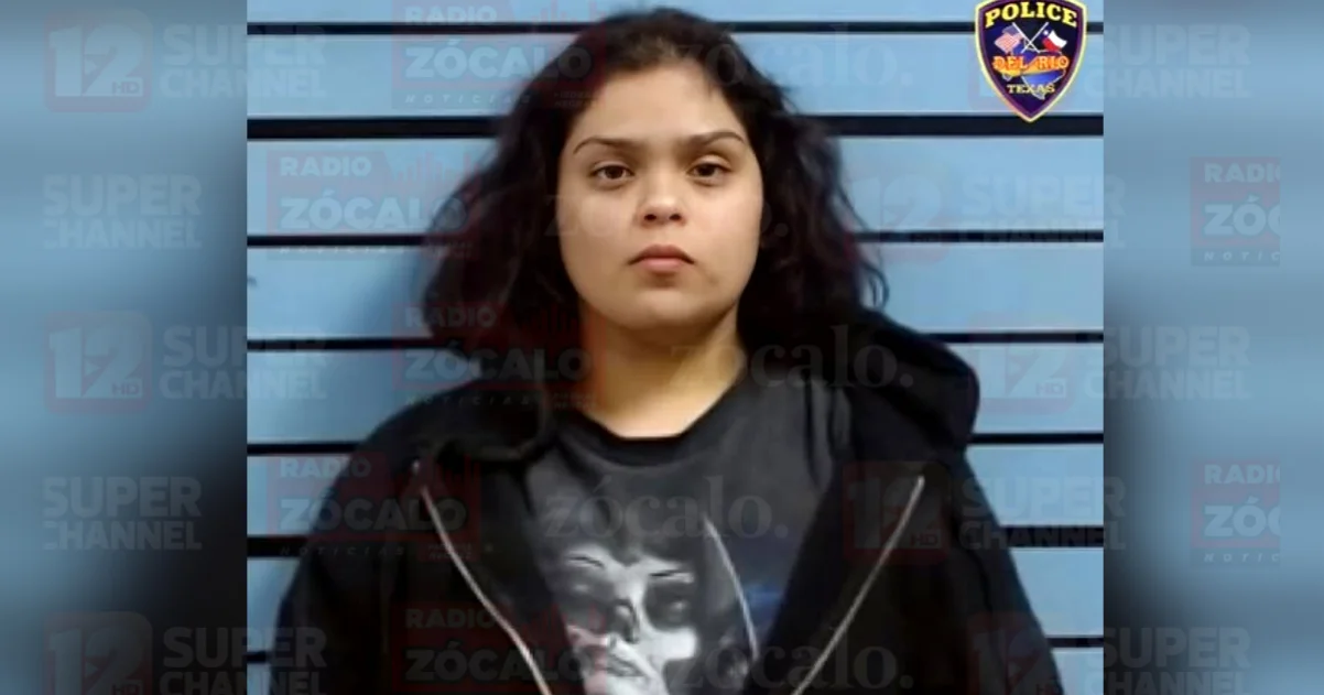 Conductora ebria choca y trata de huir