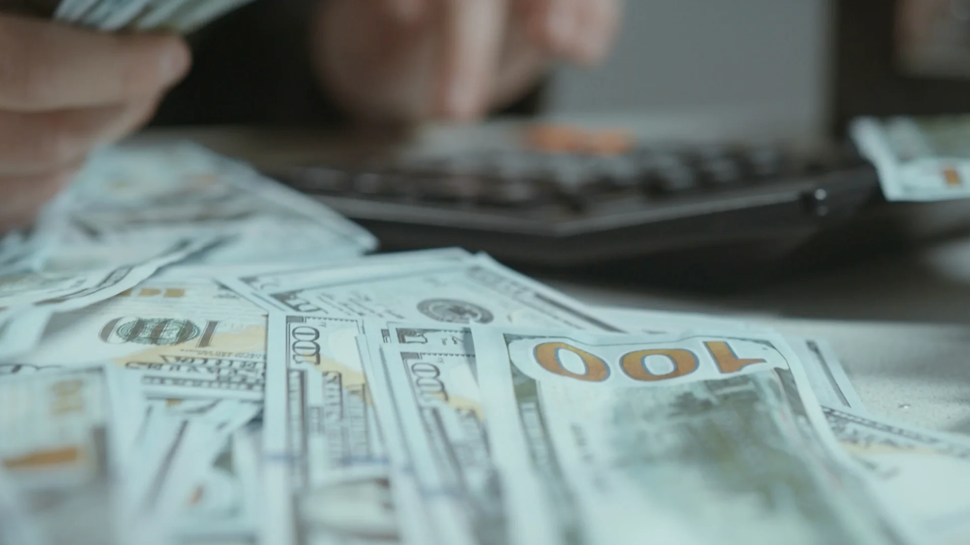 Venta de dólares ya se ubica en lo 18 pesos con 60 centavos