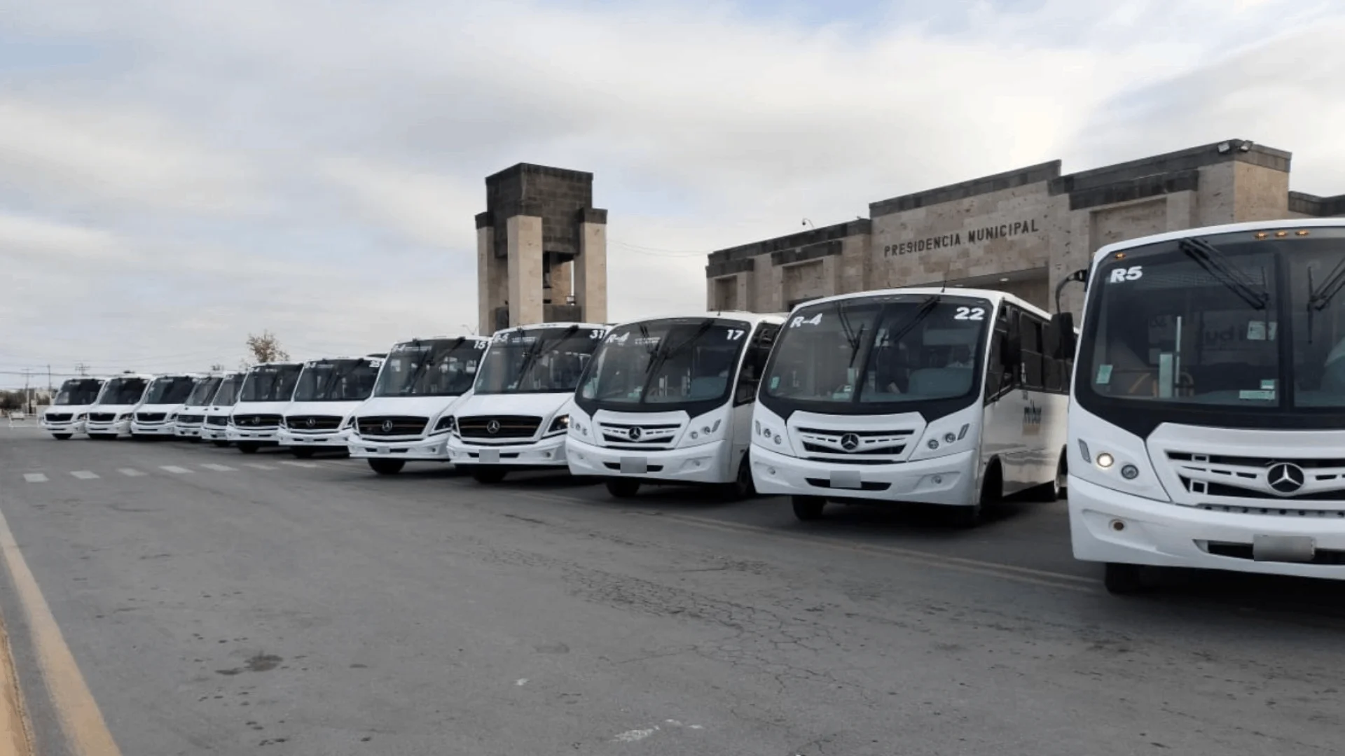Se cuenta actualmente con camiones climatizados y con internet, además de que se han agilizado los recorridos de los camiones.